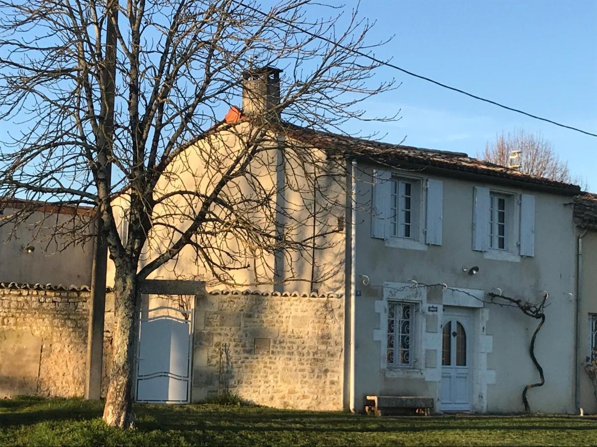 La Maison De Josephine Montignac-Charente Exterior foto